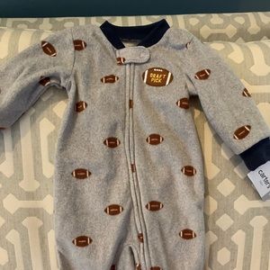NWT Carter’s 6 month football sleeper footies